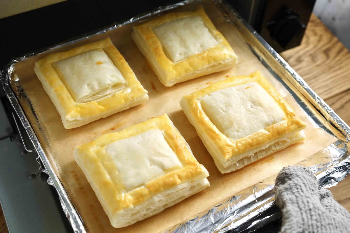 トースターでも焼けちゃう「いちごのカスタードパイ」 