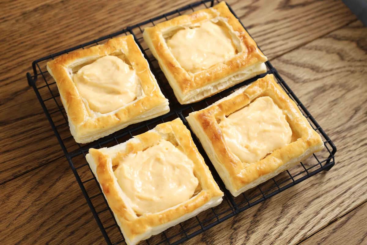 トースターでも焼けちゃう「いちごのカスタードパイ」 