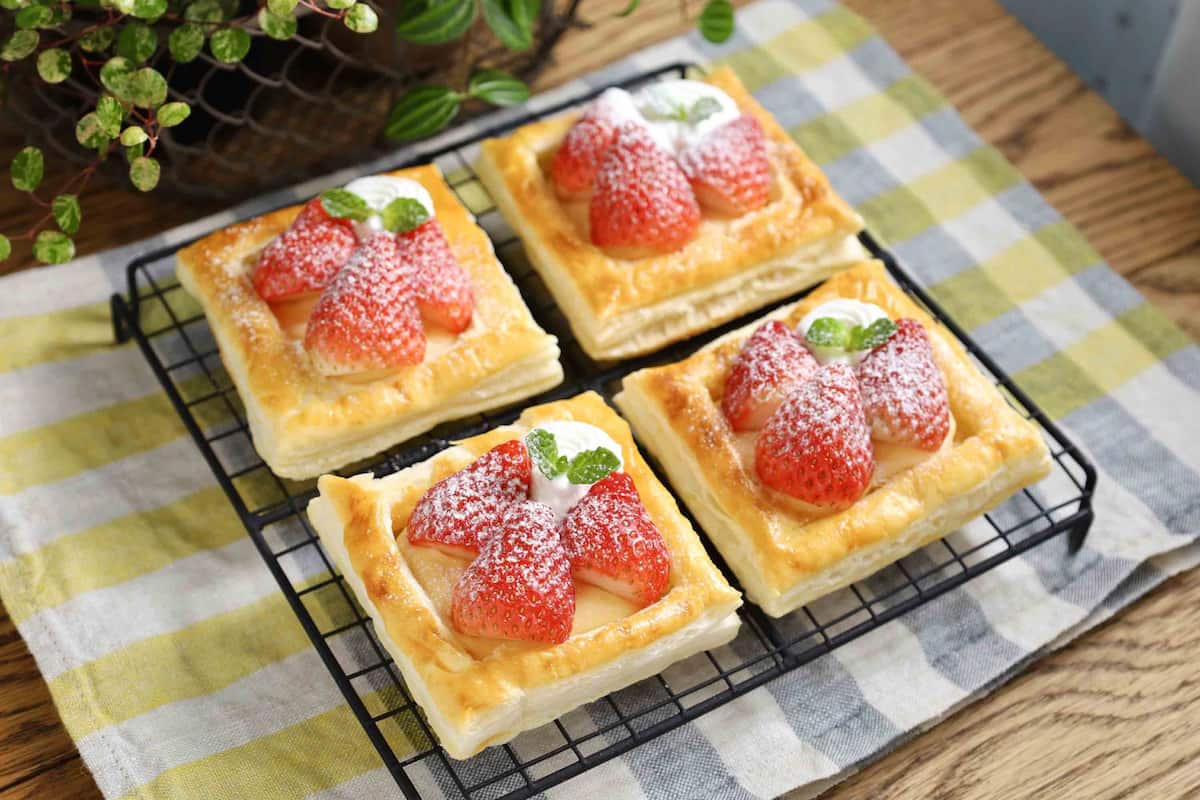 トースターでも焼けちゃう「いちごのカスタードパイ」 
