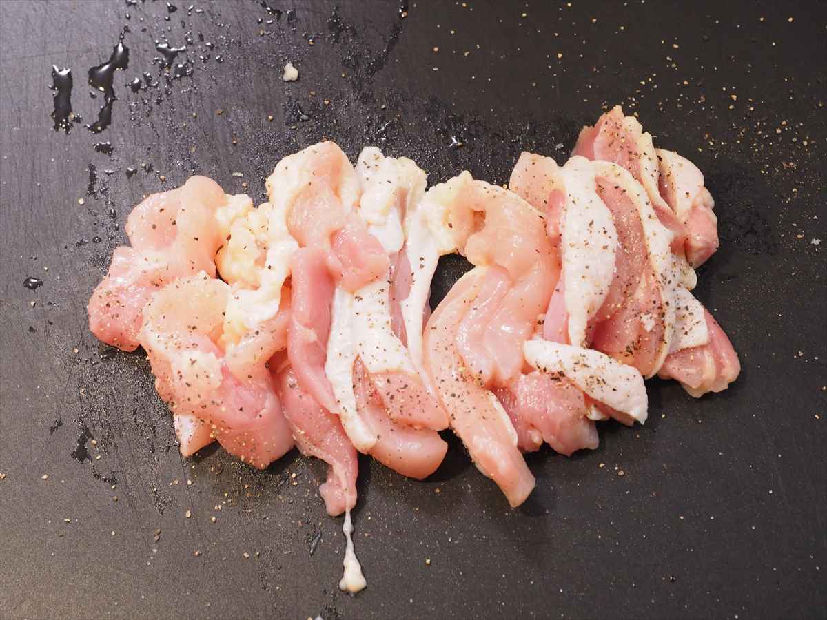 鶏もも肉と春キャベツのチャプチェ風