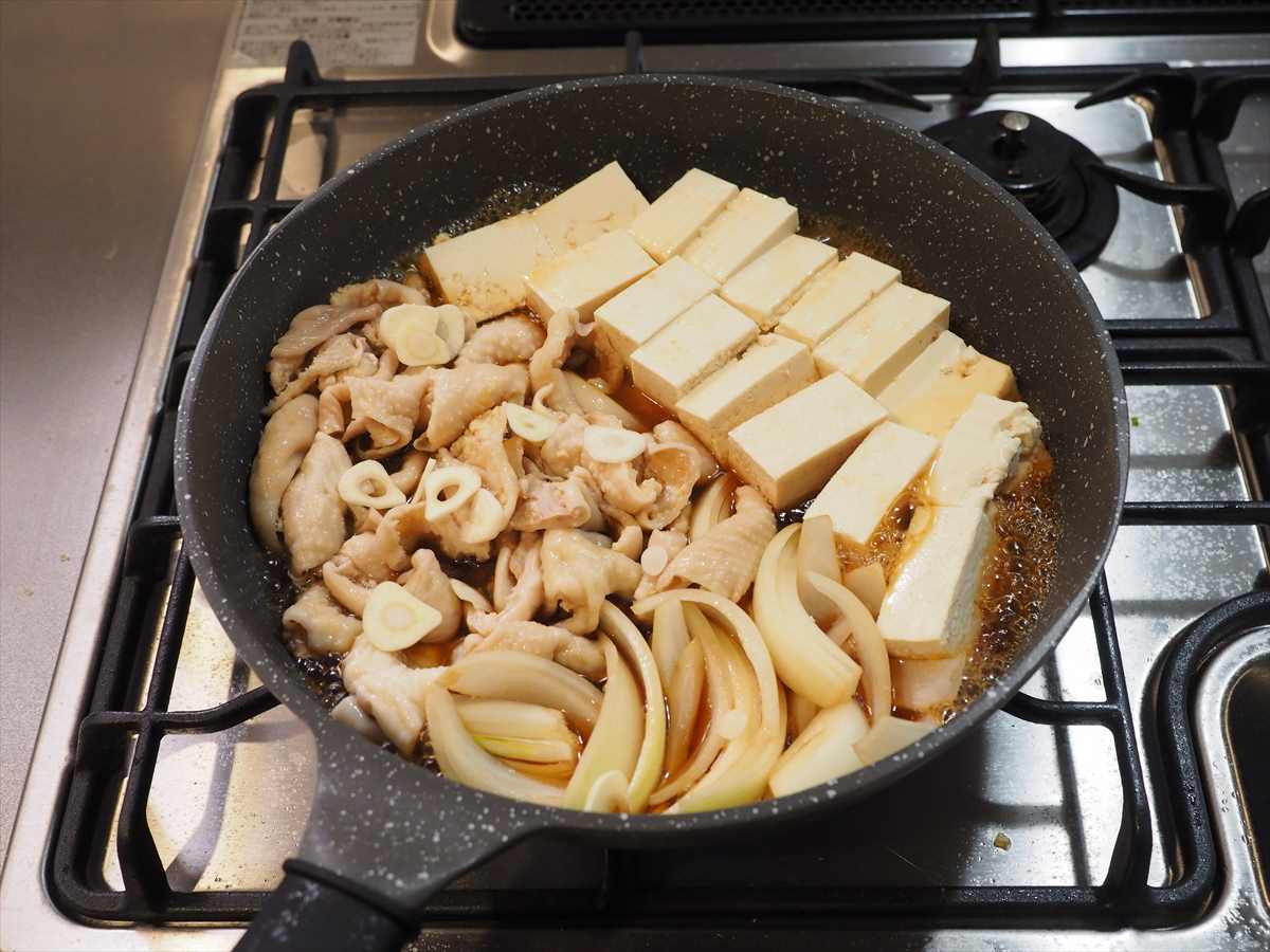 余った鶏皮の肉豆腐風