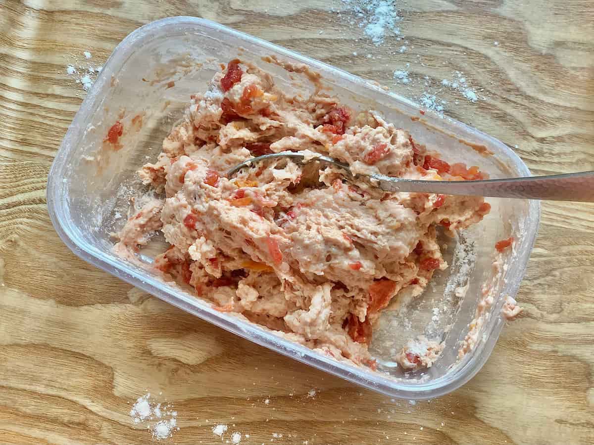 トマト缶　スプーン　保存容器　パン生地　パン作り