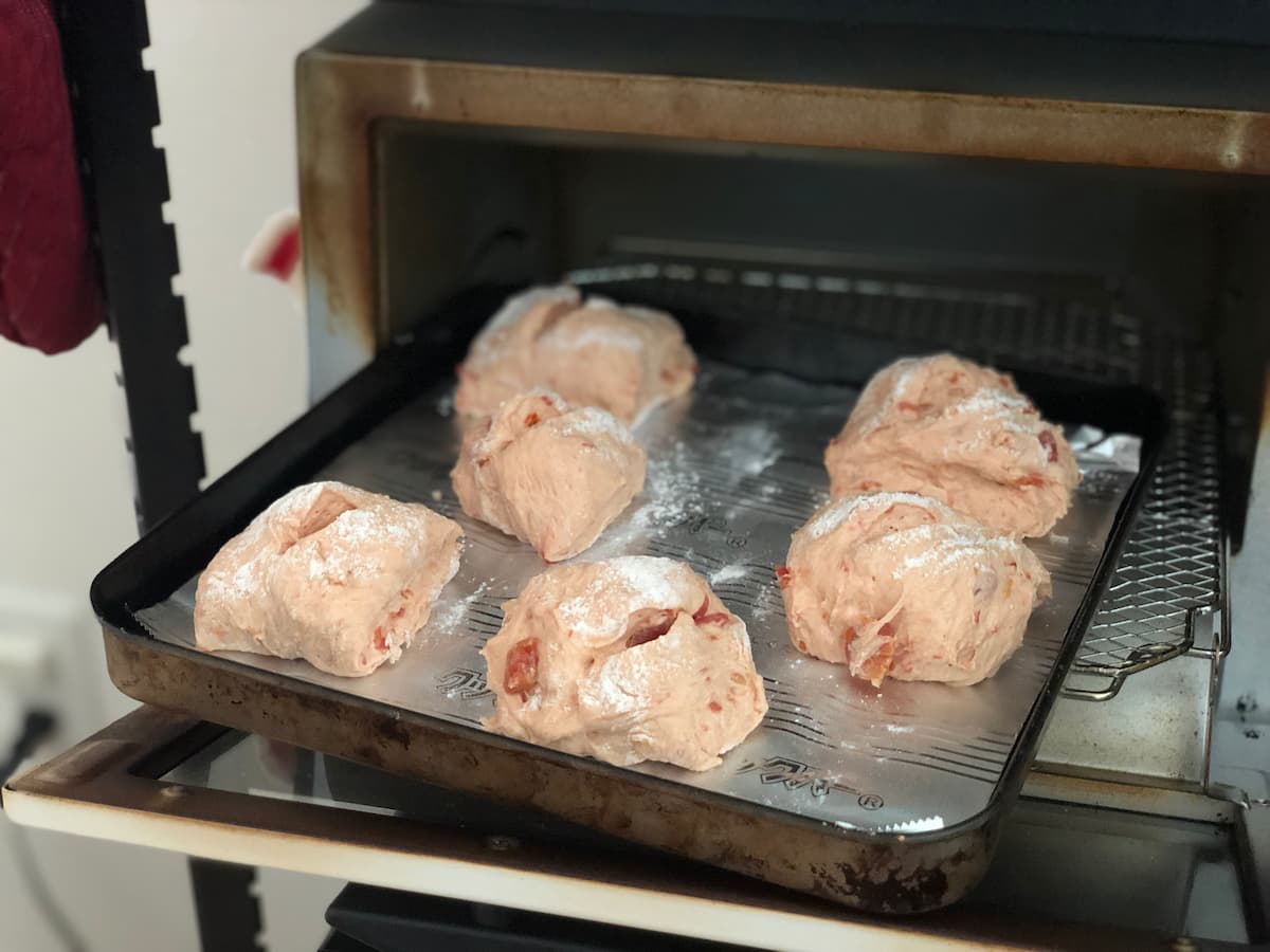 パン作り　トマトパン　オーブントースター