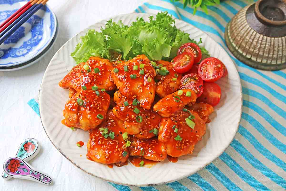 鶏むね肉がもっちりやわらか!「旨辛コチュマヨチキン」レシピ