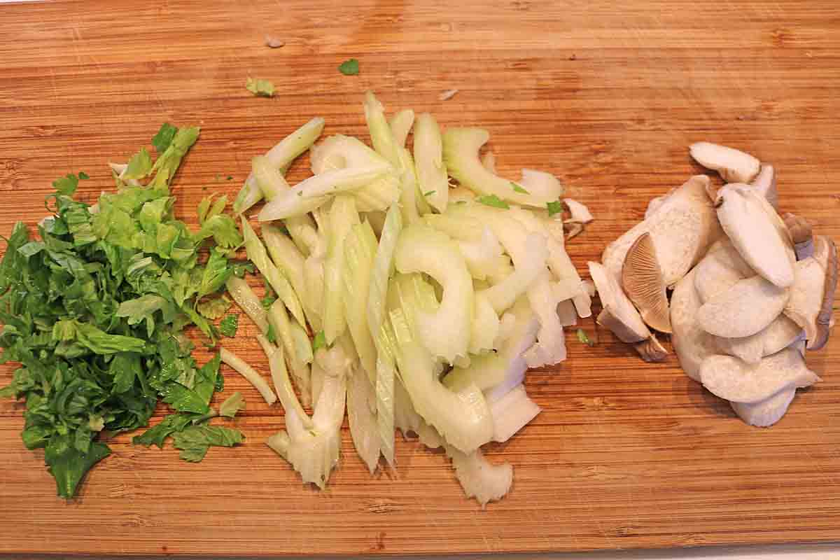 牛肉セロリ炒め２