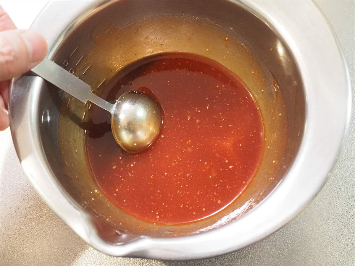 チリソースでぴりっと美味しい自家製サラダチキン