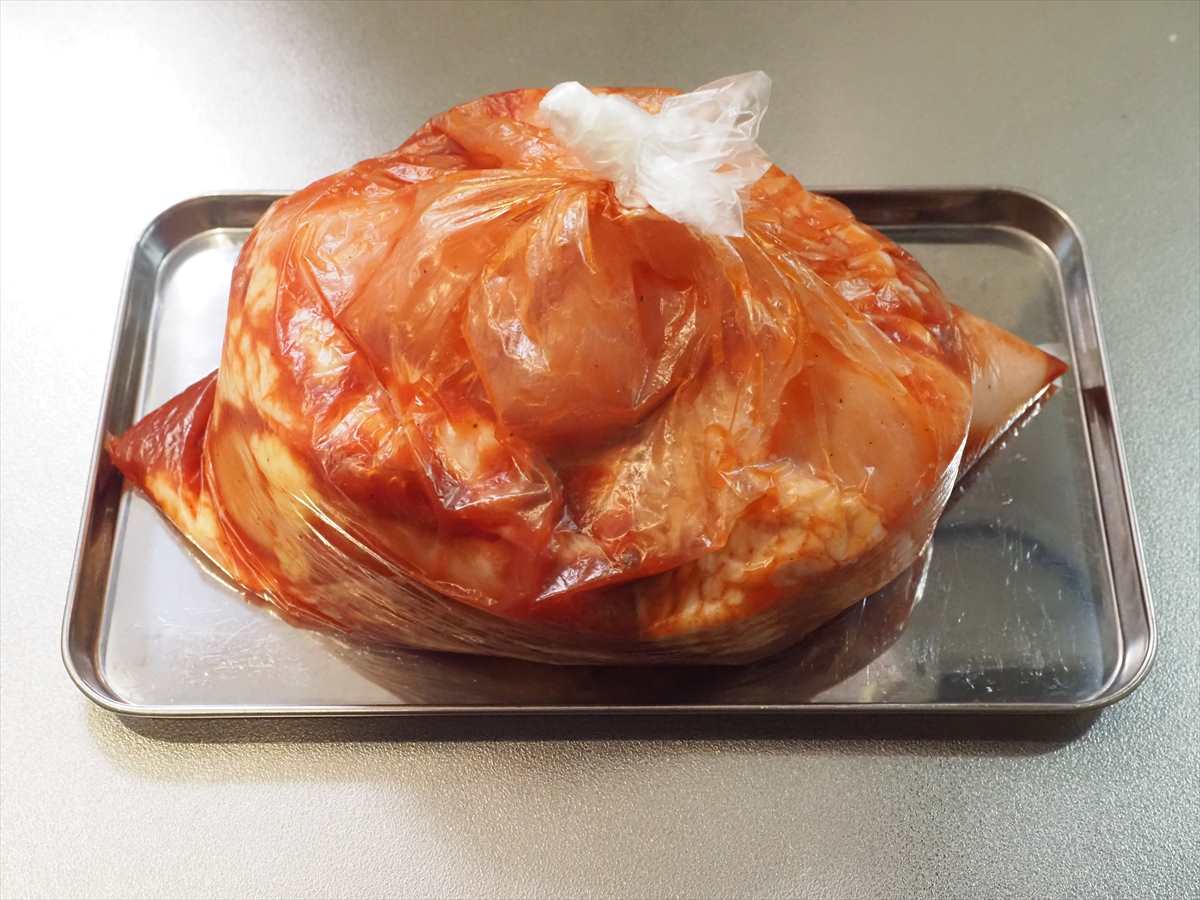 チリソースでぴりっと美味しい自家製サラダチキン
