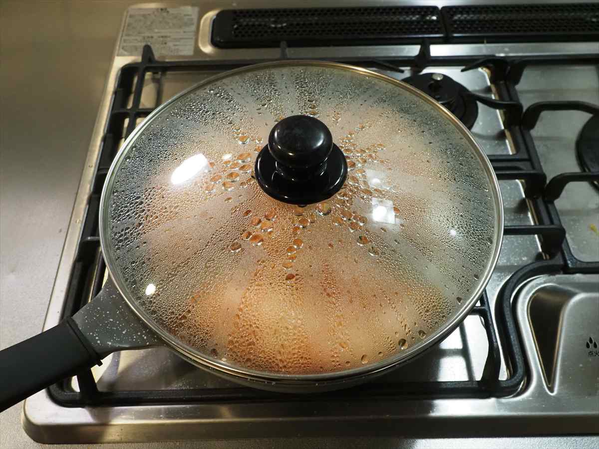 チリソースでぴりっと美味しい自家製サラダチキン