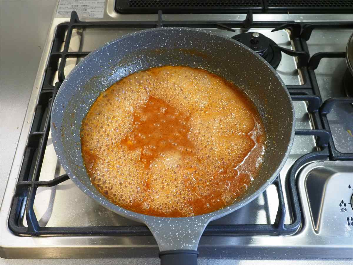 チリソースでぴりっと美味しい自家製サラダチキン