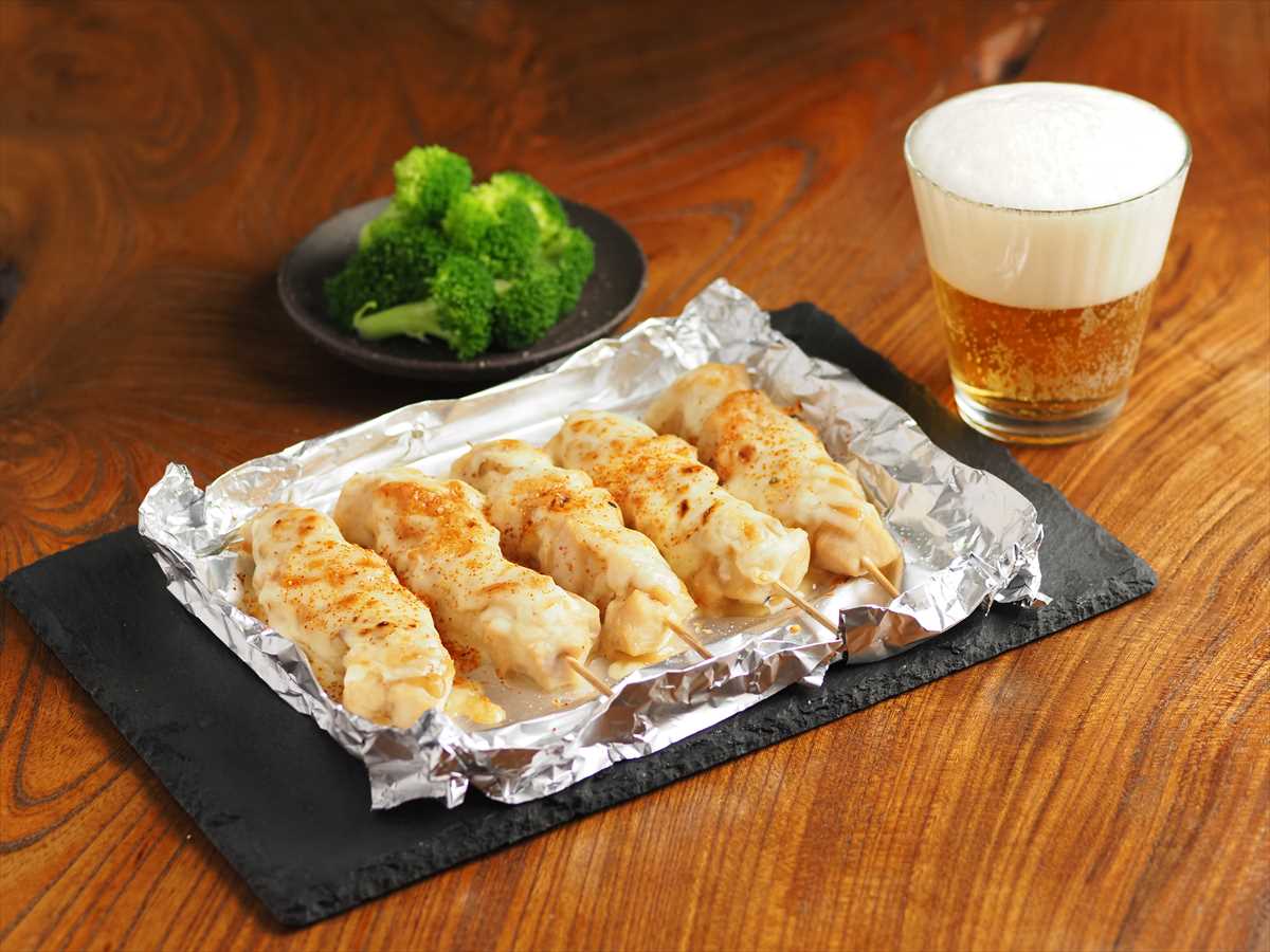 鶏むね肉の味噌チーズ焼き鳥
