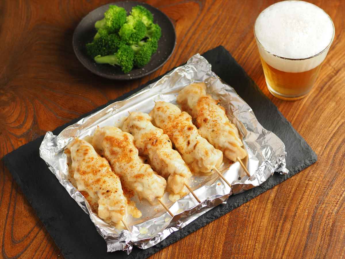 鶏むね肉の味噌チーズ焼き鳥