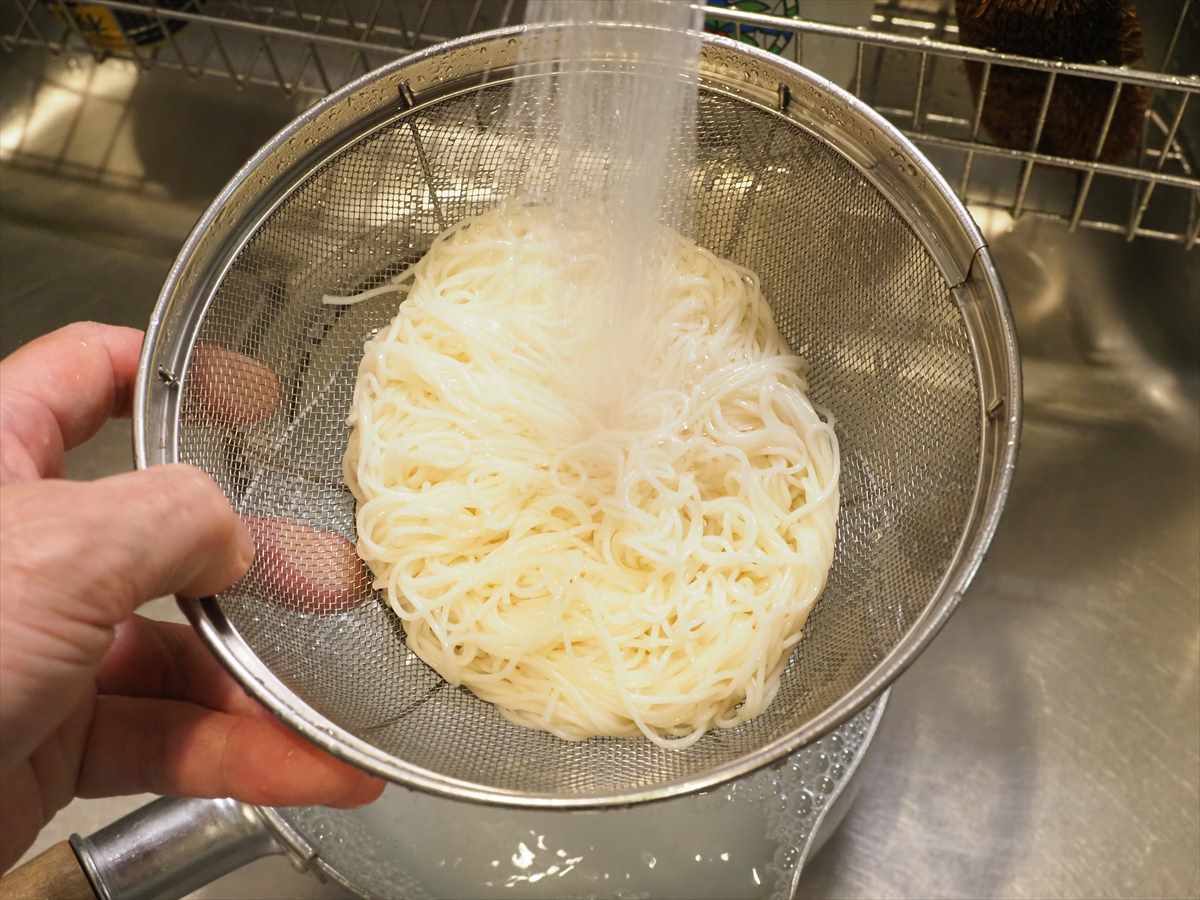 エスニックゆで鶏そうめん