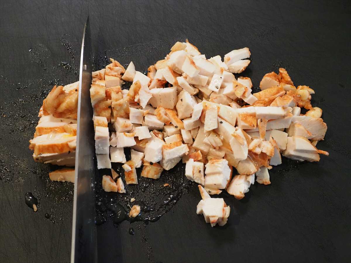 サラダチキンとキャベツの焼きケチャップチャーハン
