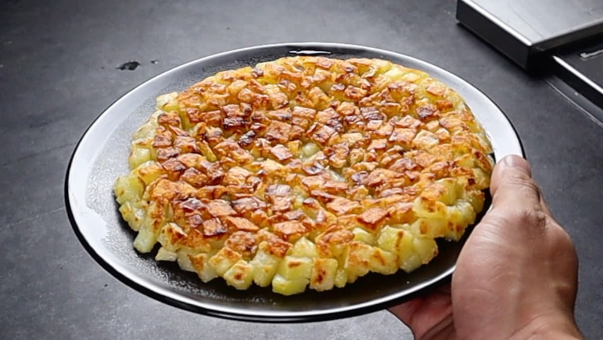 外はカリッ、中はホックホク!「じゃがいものカリカリ焼き」の作り方