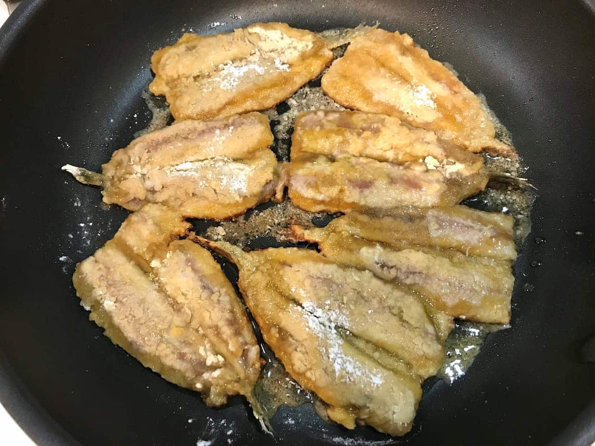 まいのおやつ　いわしのサクサクカレー焼き 焼く