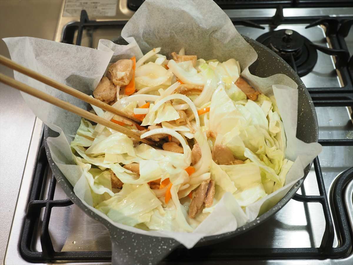 鶏ちゃん、野菜たっぷり、甘辛い味噌しょう油味でご飯がモリモリいけます!