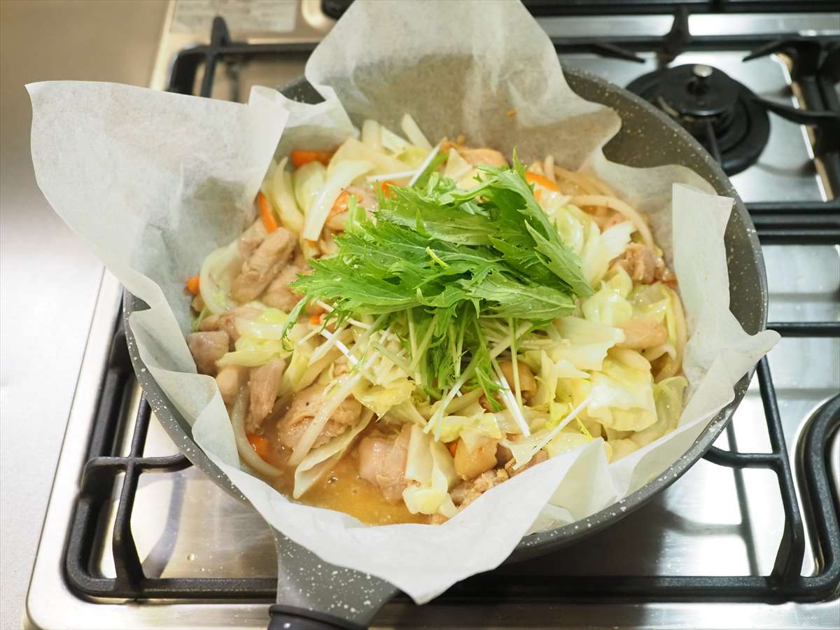 鶏ちゃん焼き、野菜たっぷり、甘辛い味噌しょう油味でご飯がモリモリいけます!