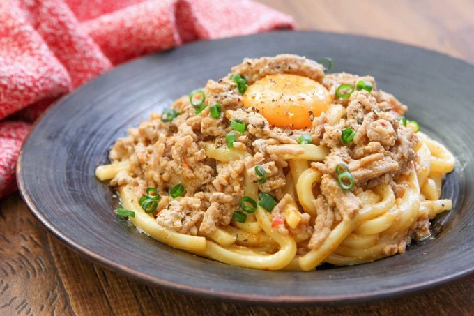 辛い物好きさん、必見!「豚肉のピリ辛うどん」がやみつき必至♪