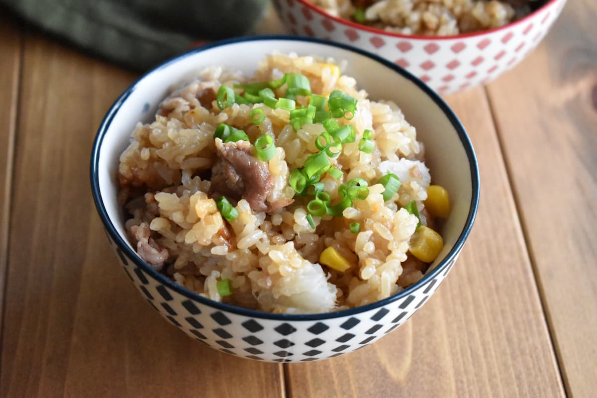 仕上げ(豚こまと長芋の炊き込みご飯)