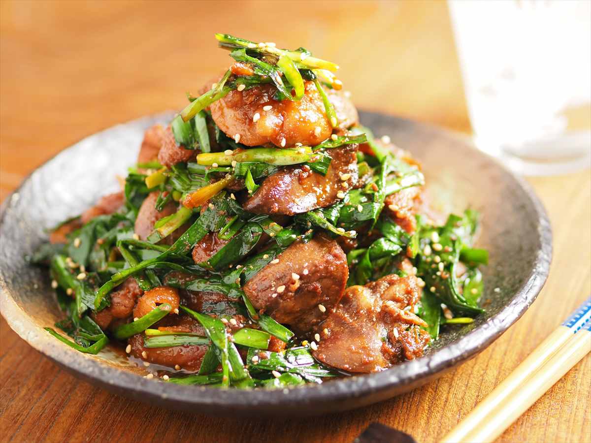 鶏もも肉と鶏レバーのコチュジャン漬け焼き