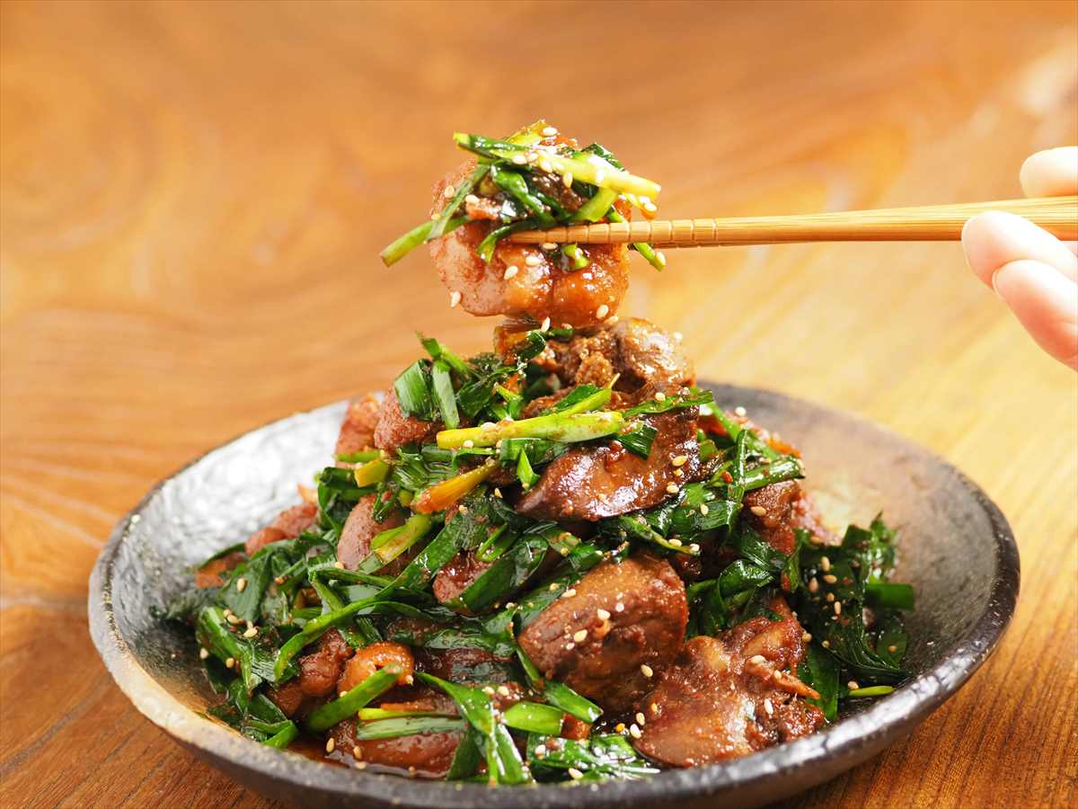 鶏もも肉と鶏レバーのコチュジャン漬け焼き