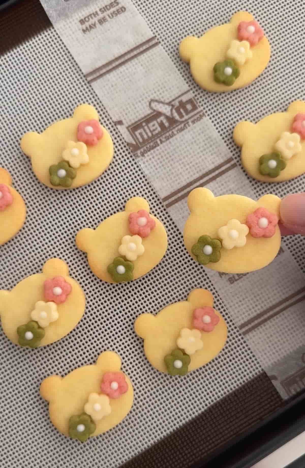 春らしくて華やか♪キュートな「くまのお花クッキー」の作り方