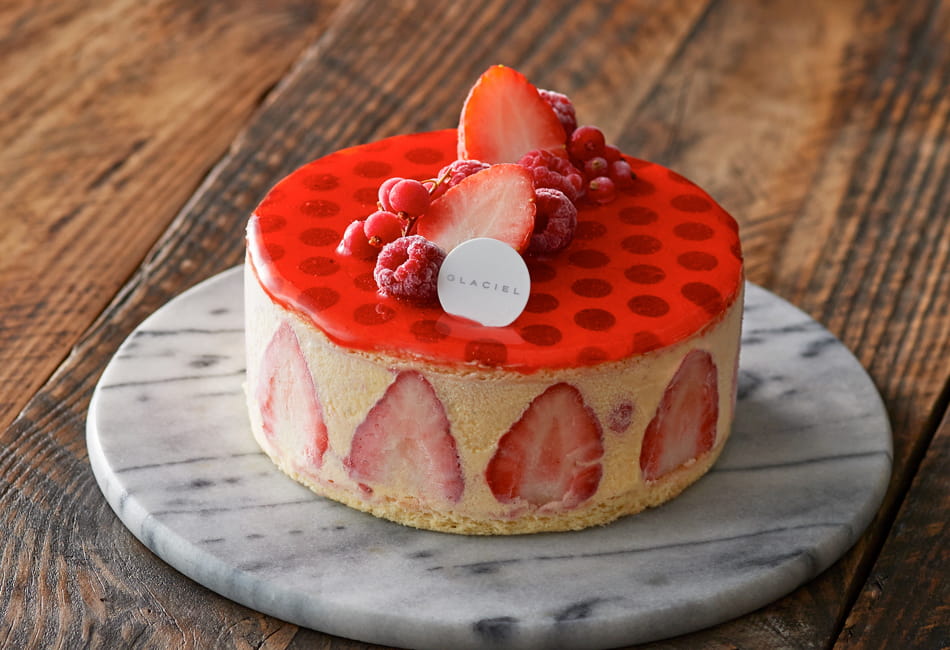 見た目もかわいい！春のお祝いに贈りたい絶品いちごケーキ3選【お取り寄せ】
