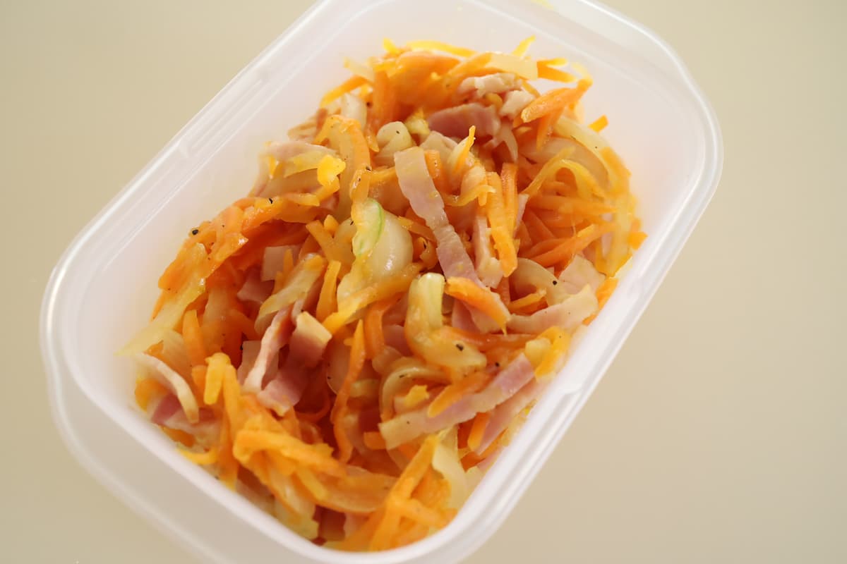 人参とベーコンのコンソメ煮
