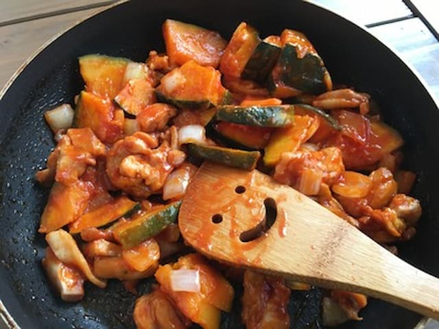 チキンとかぼちゃのこってりケチャップ炒め
