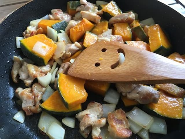チキンとかぼちゃのこってりケチャップ炒め