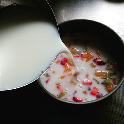 豪華版果物いっぱいミルク寒天♪