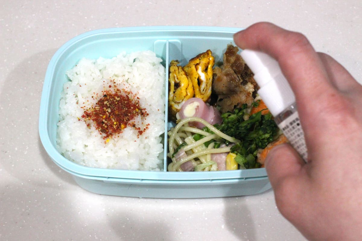 セリア「お弁当用アルコールスプレー」使い方1