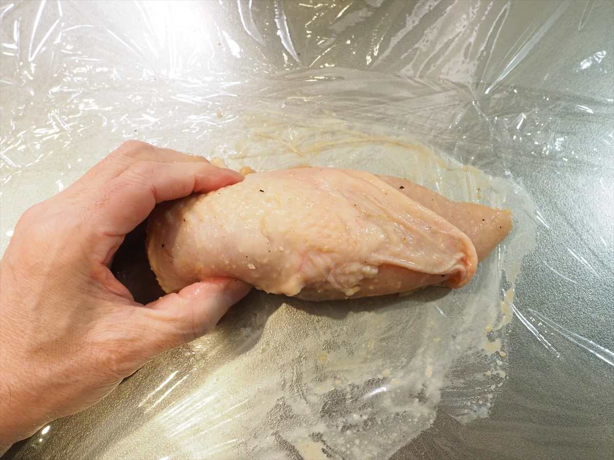 1㎏鶏ハム大鍋でまとめて調理