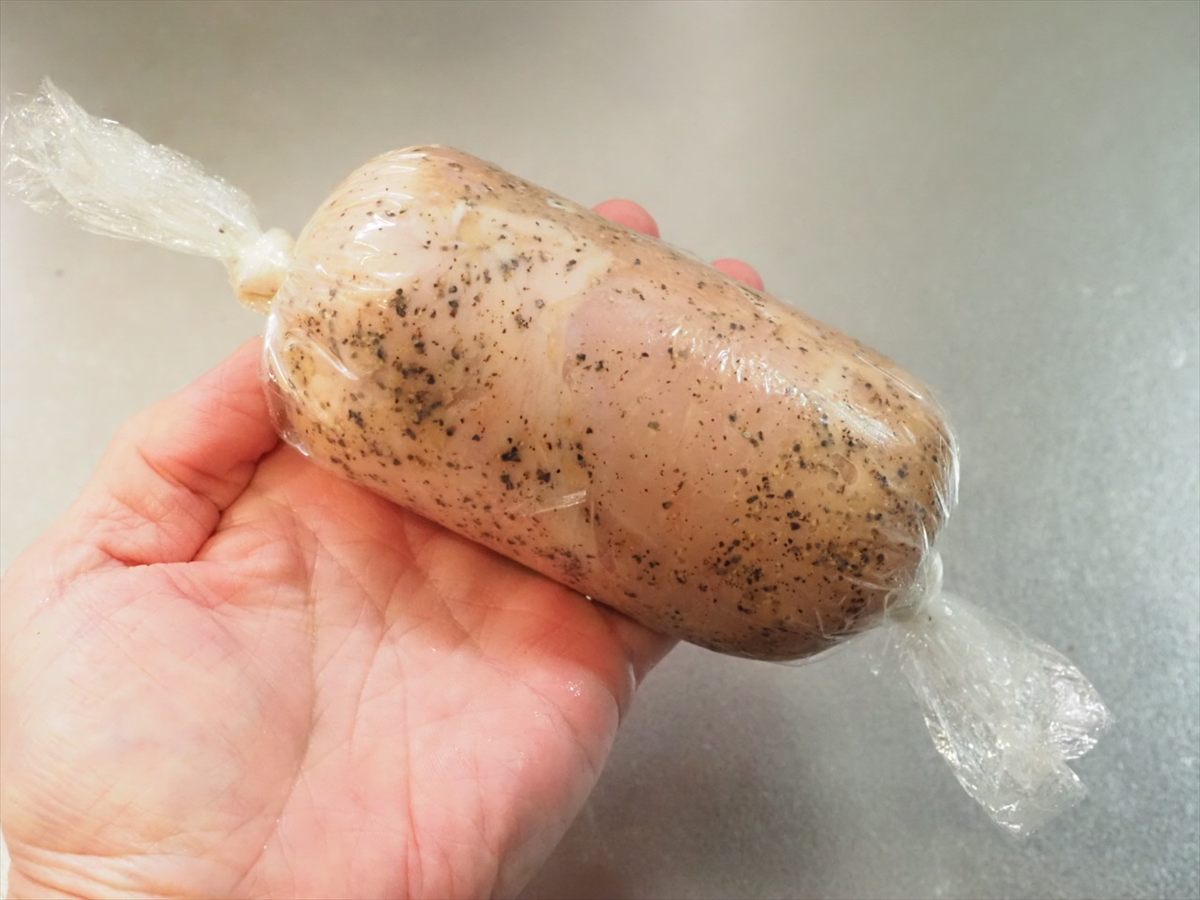 1㎏鶏ハム大鍋でまとめて調理
