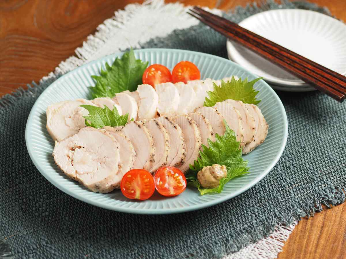 1㎏鶏ハム大鍋でまとめて調理