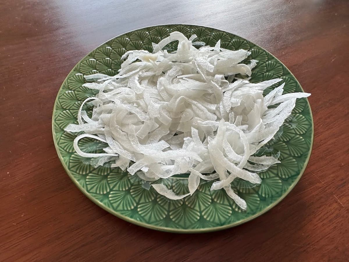 水にさらしても辛い！…そんなときは？玉ねぎの辛味を抜く正解テクを伝授！