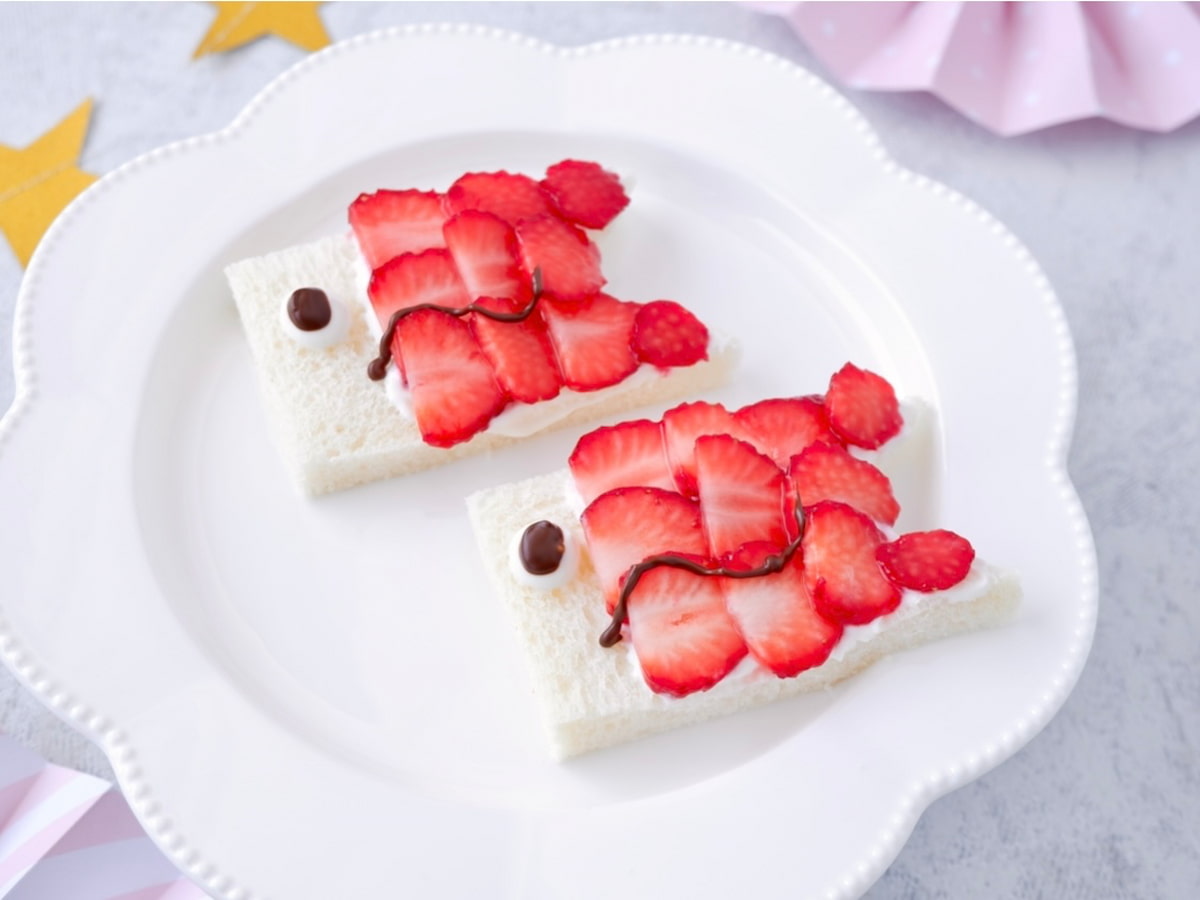 食パンに材料をのせるだけで簡単♪「こいのぼりオープンサンド」の作り方