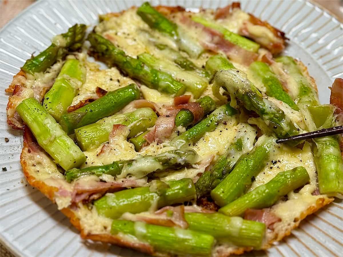 カリカリ食感にやみつき!「アスパラチーズ焼き」の作り方