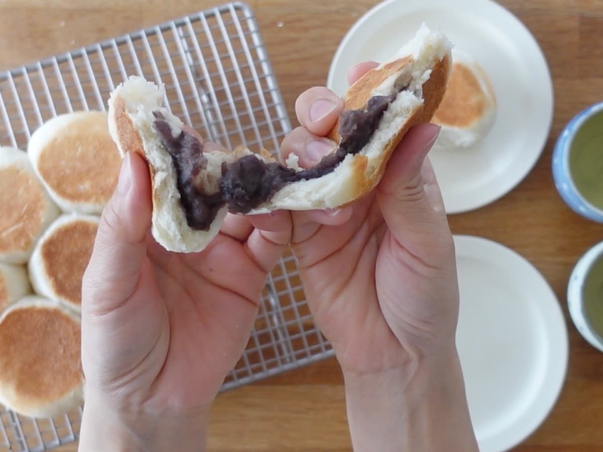 フライパンひとつで完結！1時間で焼ける「ちぎりあんぱん」の簡単レシピ