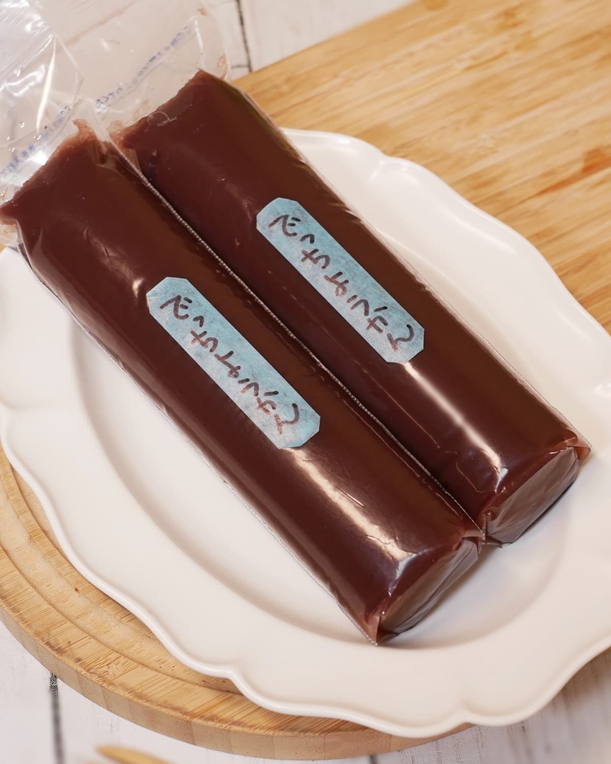 100均の氷棒で簡単！ひんやりおいしい「スティックでっちようかん」の作り方