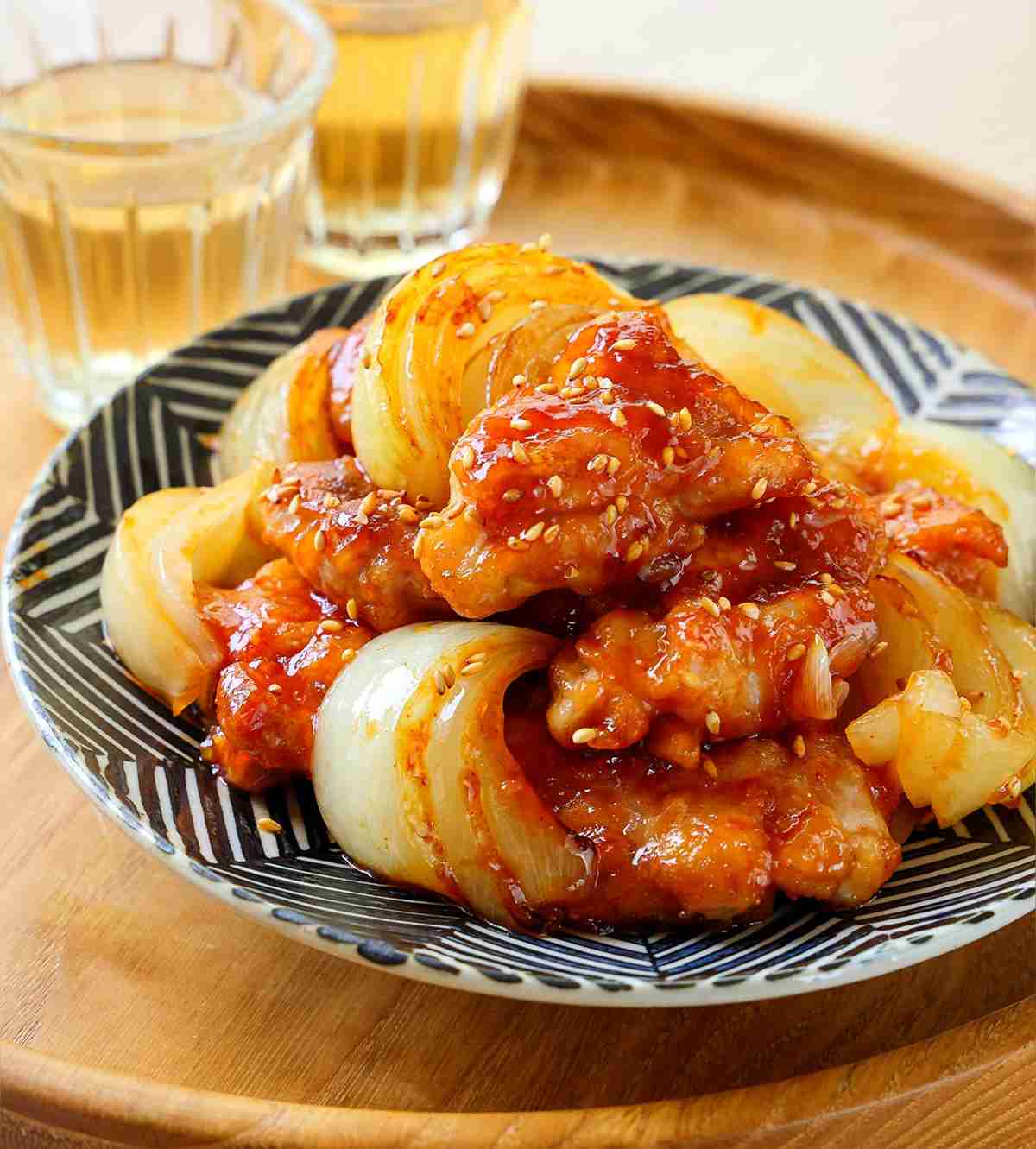 ピリッと甘辛！ フライパンで簡単「鶏肉のコチュジャン炒め」レシピ