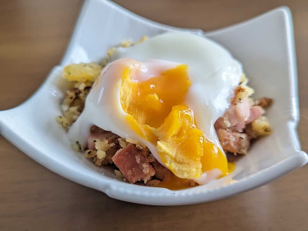 電子レンジ調理器 半熟たまご風 W 盛り付け例