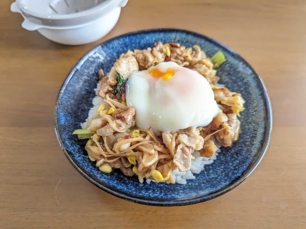 電子レンジ調理器 半熟たまご風 W 盛り付け例