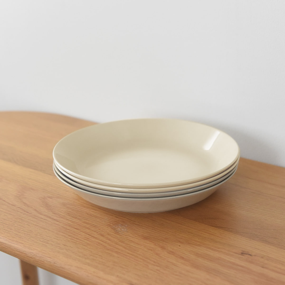 軽くて割れにくい！まるで陶器のような「プレート」が使い勝手◎
