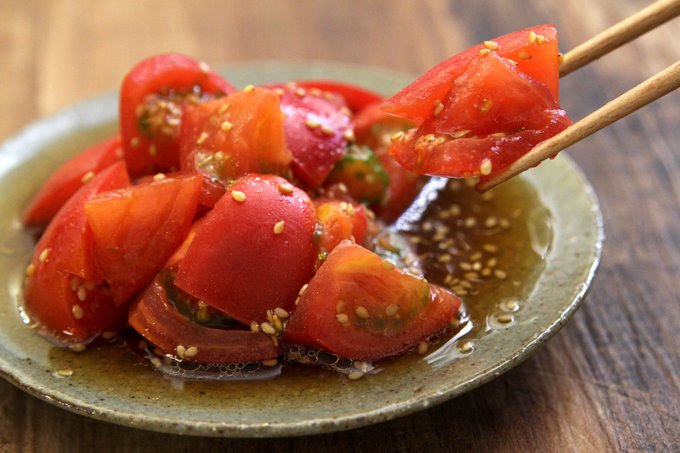 夏の胃袋わしづかみ♪さっぱりおいしい「トマト×ごま油」の和え物レシピ
