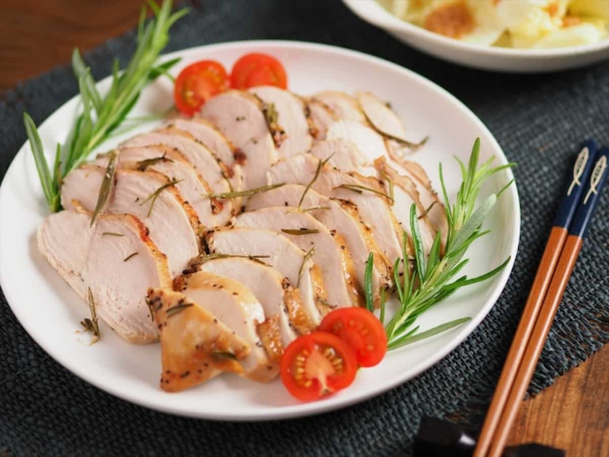 ローズマリー風味のローストサラダチキン
