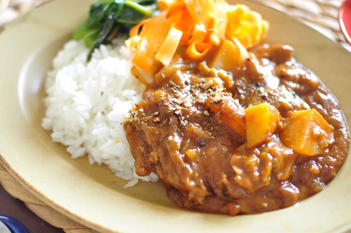 市販のカレールウで「おいしく作れない」という方は必見!ここまで変わる絶品カレーの作り方