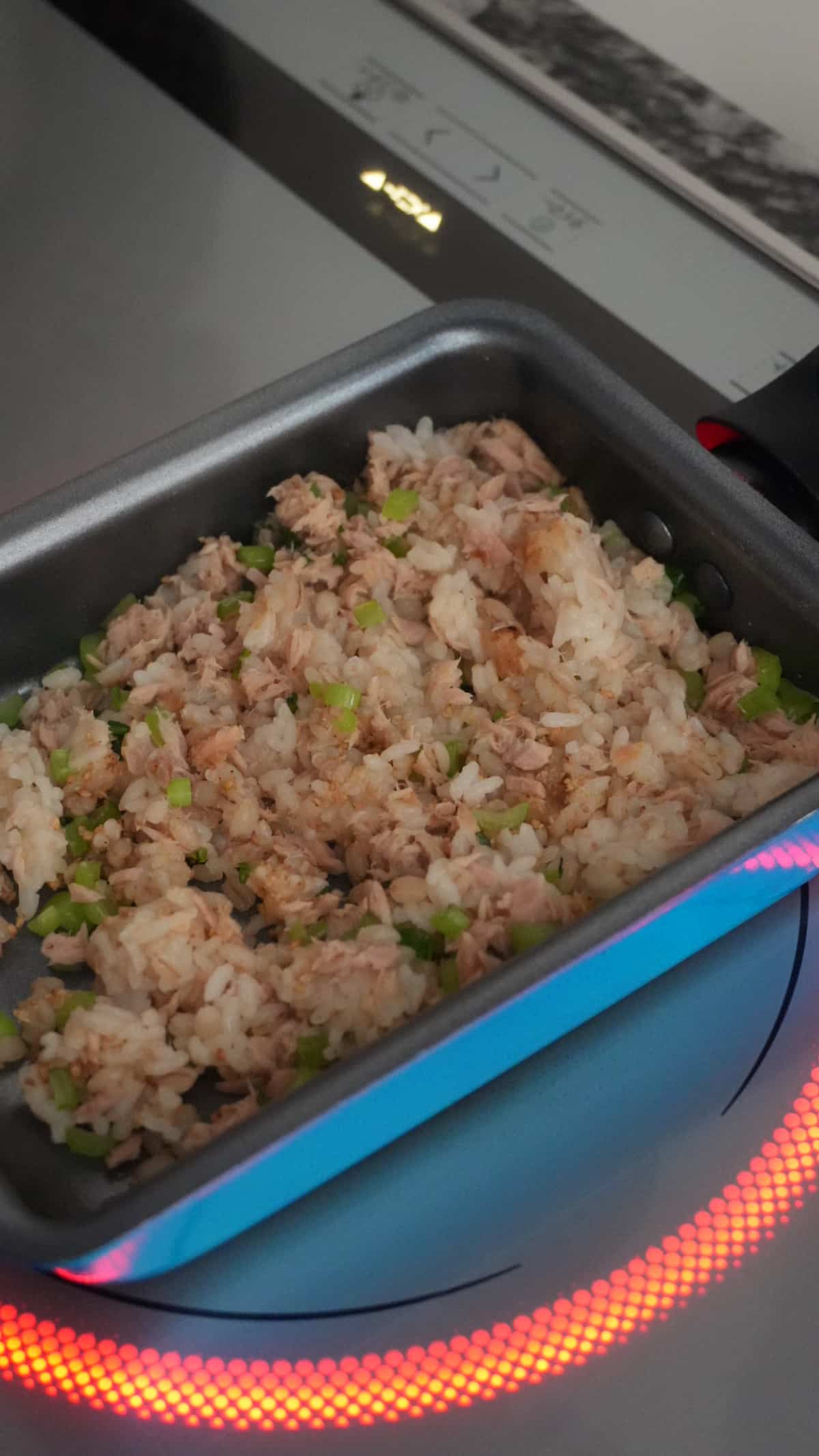 「キンパ風チャーハン」レシピ チャーハンを炒める