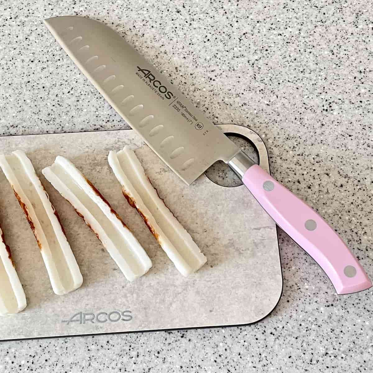 「ちくわとお餅の明太マヨピザ」レシピ