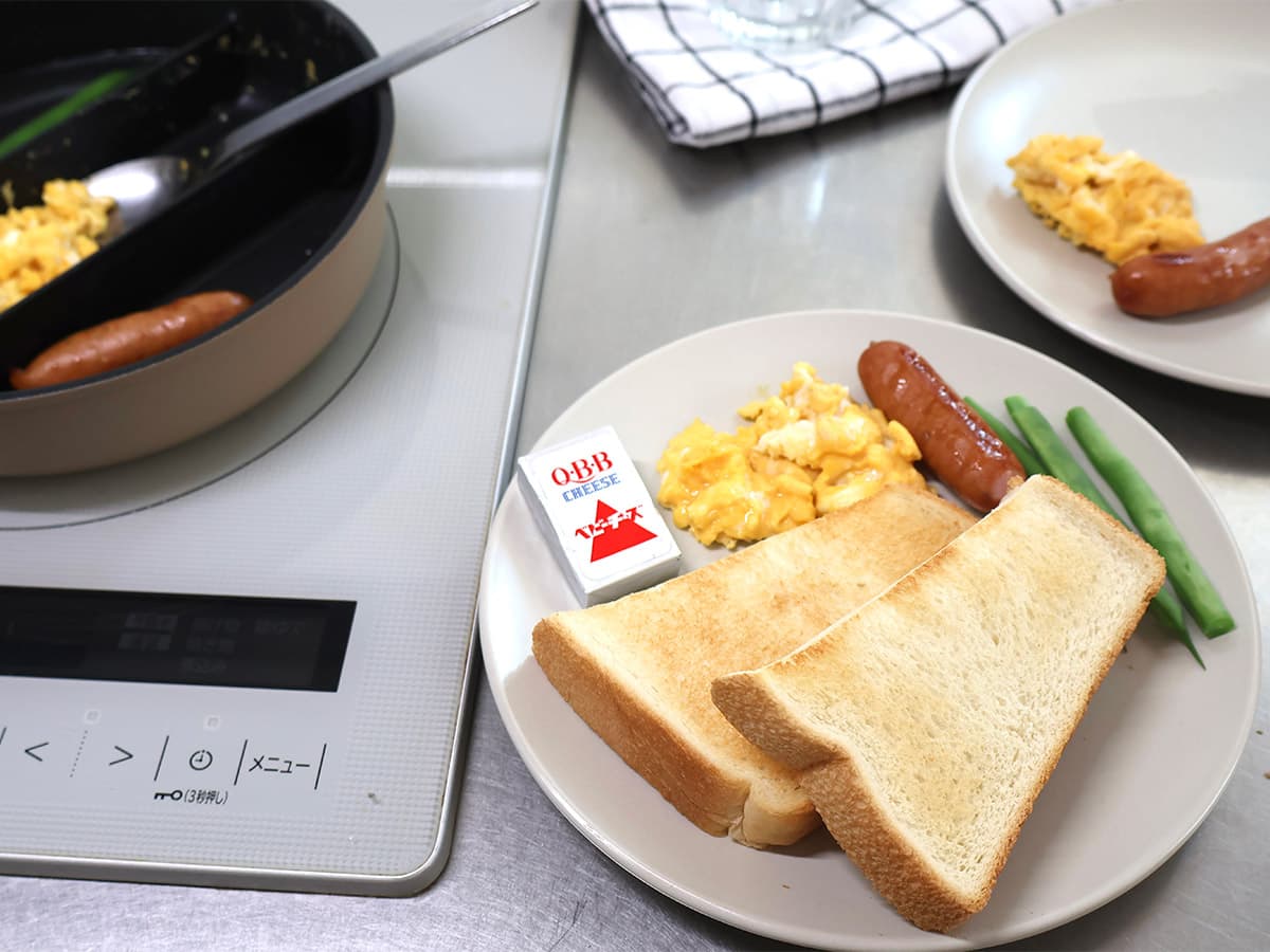 お弁当作りへのハードルが低くなる。三品同時調理＆洗い物が減る「仕切りつきフライパン」